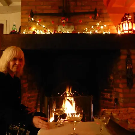 Orfea S - Maison De Charme, Cheminee Et Spa, Lyons-la-foret בית נופש Le Tronquay (Eure)